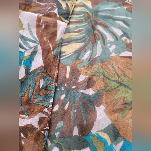 Tropical Leaf Print Elegant Soft Luxurious 100% Silk Scarf Vibrant - Picture 5 of 9